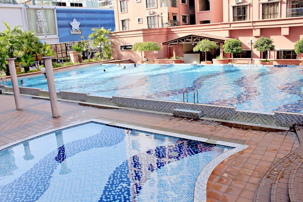 Homestay Marina Court Resort Кота-Кинабалу Экстерьер фото