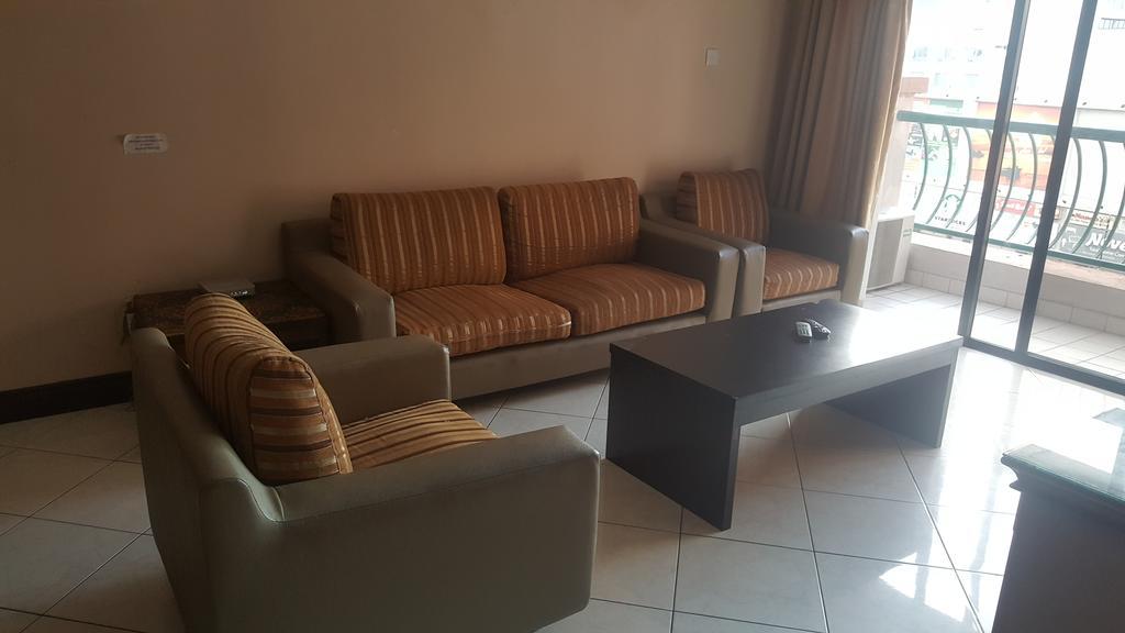 Homestay Marina Court Resort Кота-Кинабалу Экстерьер фото