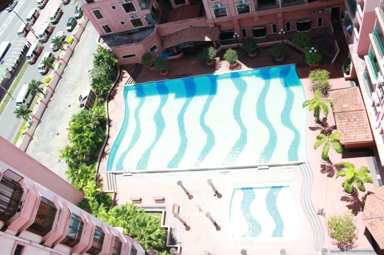 Homestay Marina Court Resort Кота-Кинабалу Экстерьер фото
